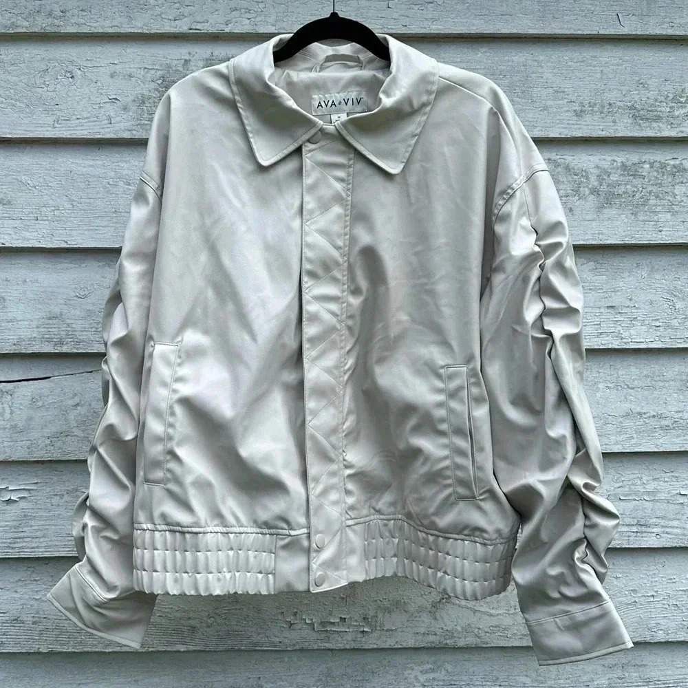 Ava&viv Womens white fo leather jacket, lightweight windbreaker size 1X